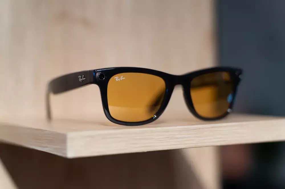 戴了「Ray-Ban Meta」两个月，我开始相信 AI 眼镜的未来