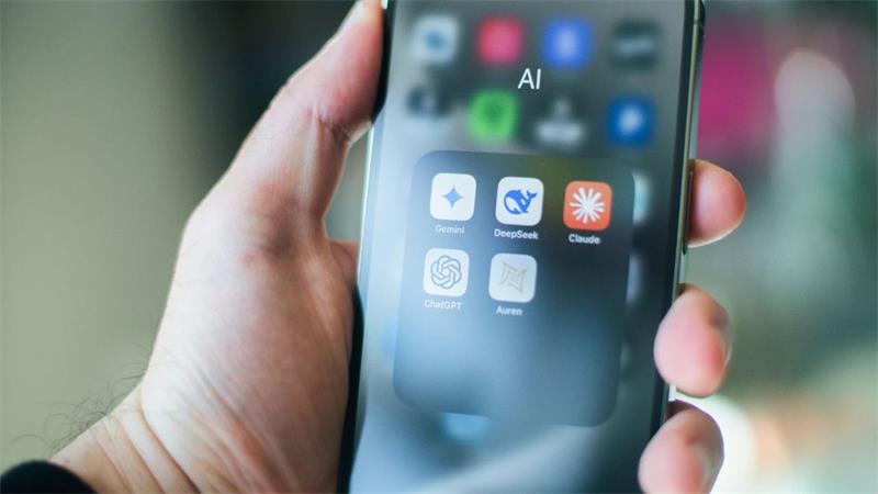AI应用大盘点:谁暴涨?谁掉队?